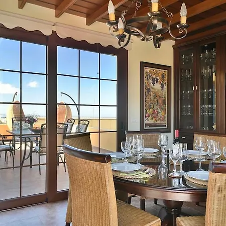 Casa Duque - Vistas, Jacuzzi, Sauna Y Piscina Holiday home